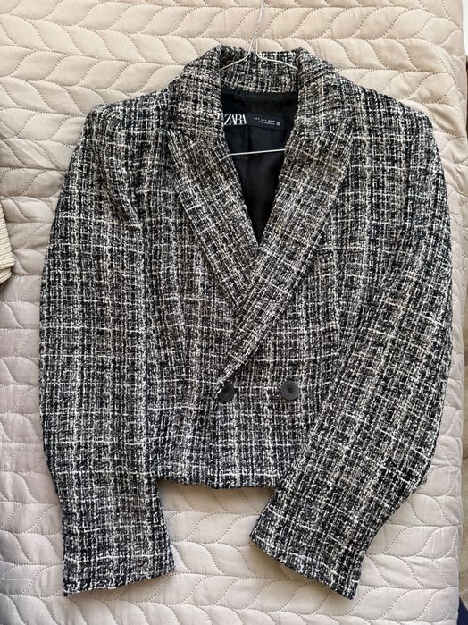 Костюм от Zara - черно/бял