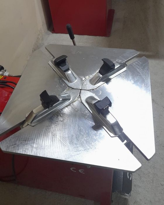 Închiriere/colaborare atelier auto!