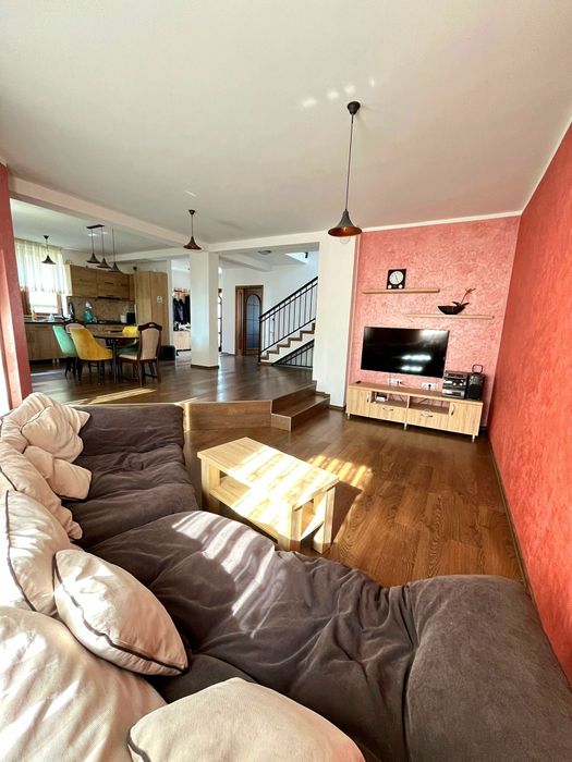 Casa individuală D+P+M 200mp utili, in Sanmartin