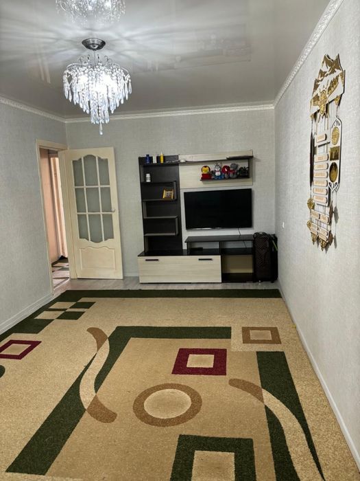 3-комнатная квартира в 7-м микро
