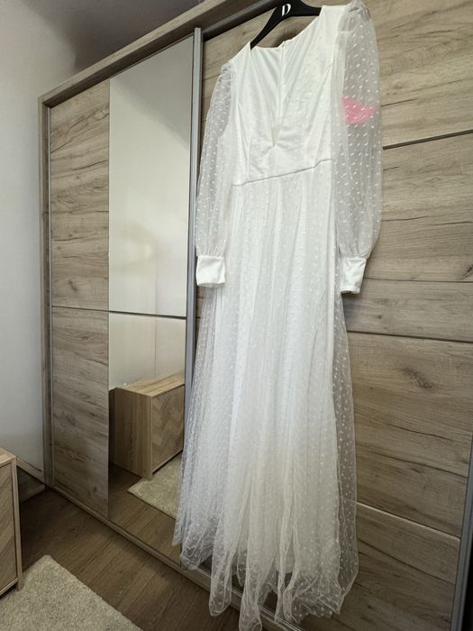 Rochie alba din tulle cu buline, de mireasa . Rochie noua, mai simpla!
