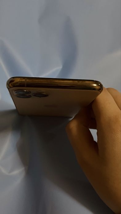 Продам хорошего качество Iphone 11 pro
