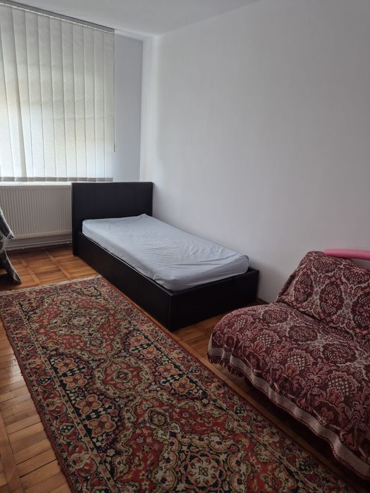 Apartament 4 camere de inchiriat