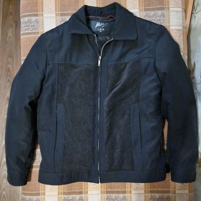 Продам мужскую куртку в отличном состоянии