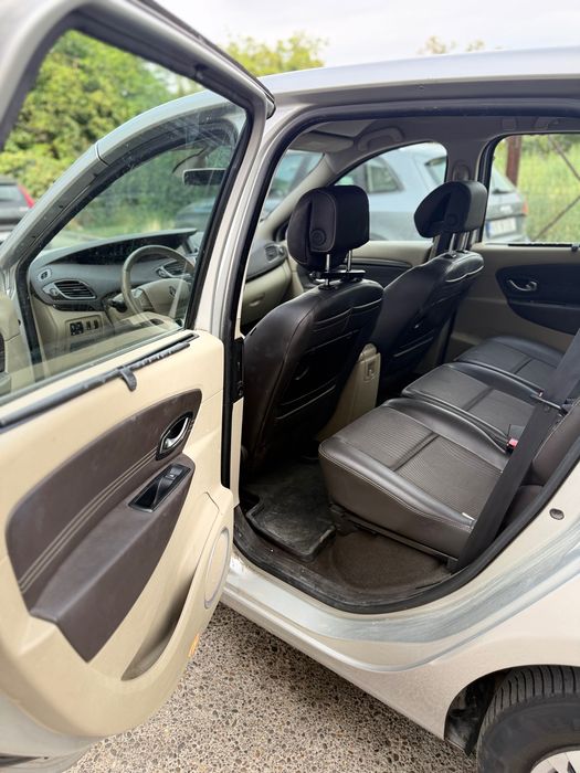Renault scenic 2011