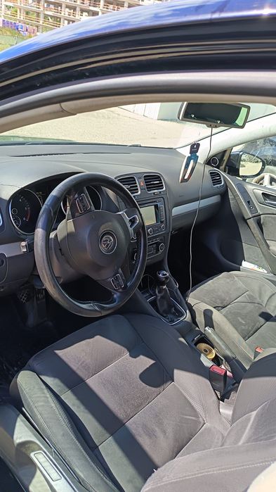 Vând Volkswagen Golf VI