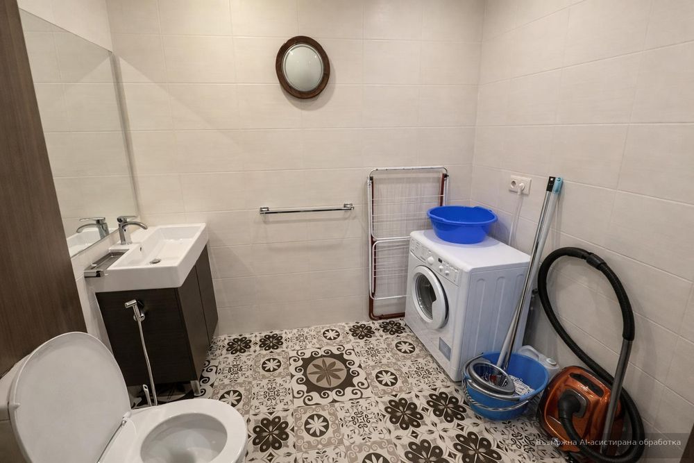 Тристаен апартамент в ж.к. Хладилника.