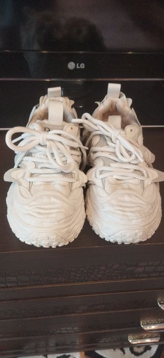 Кроссовки на платформе 37р.