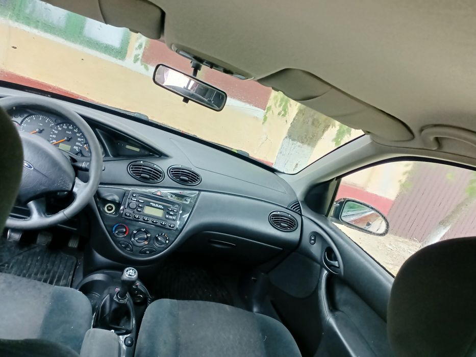 Vând pt câmp preț 250 e