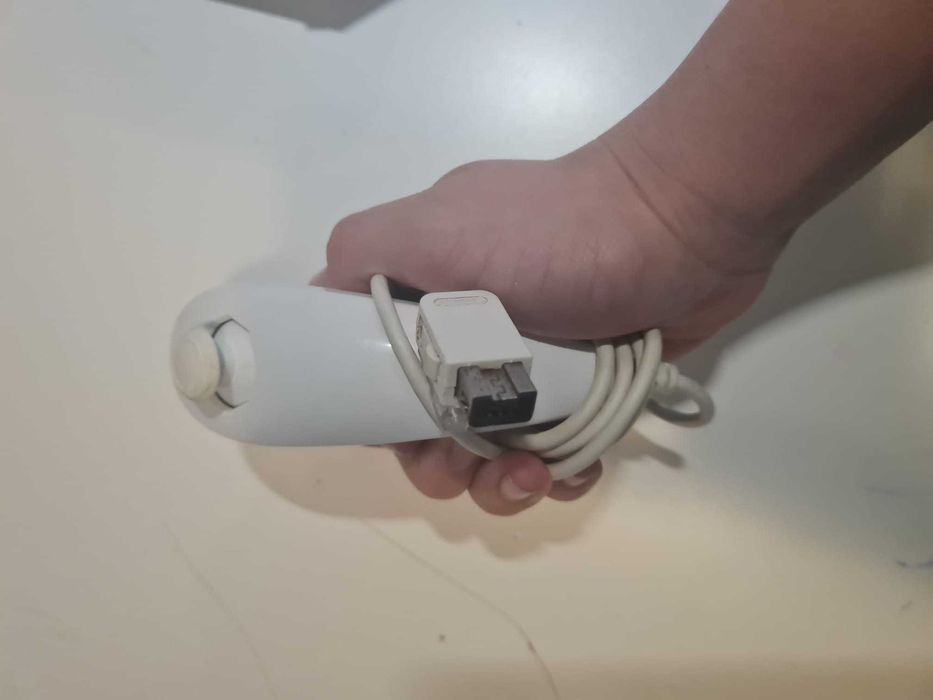 Nintendo Wii - Set complet (accesorii, consolă și cabluri)