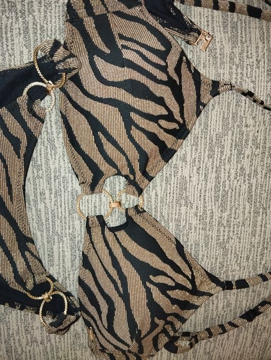 Costum de baie New Yorker