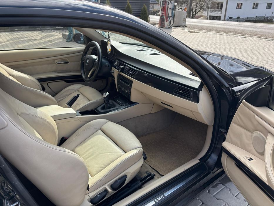 Bmw e92  an 2007 motor 2.0 benzina