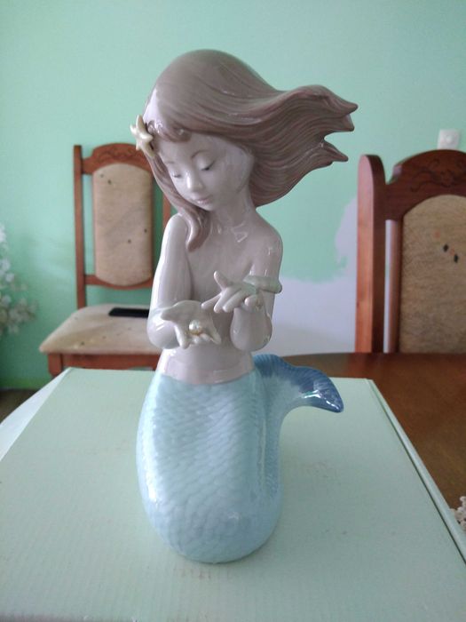 Bibelou sirenă din porțelan – nou, în cutie
