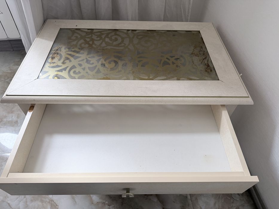 Продается журнальный столик