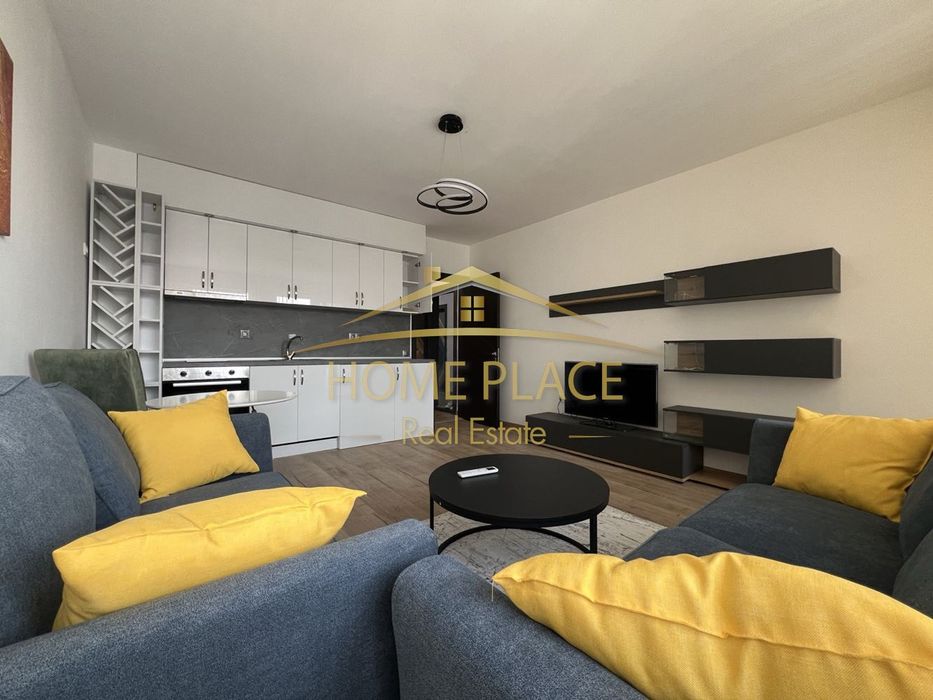 Дава се под наем Двустаен апартамент в Варна, м-т Пчелина - 55 кв.м за 433.5 € - Снимка #1