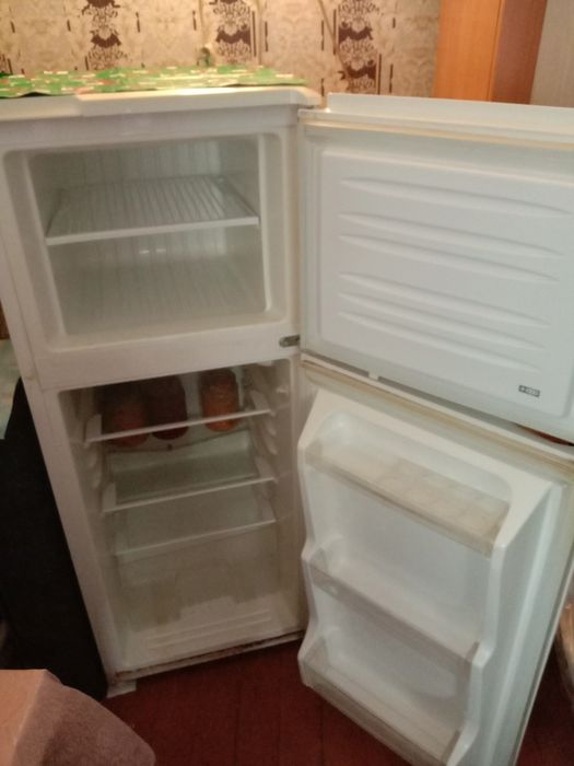 Продам холодильник