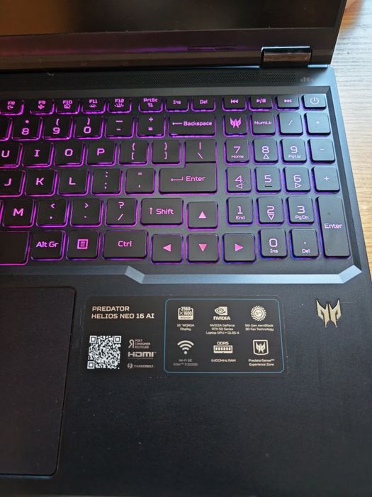 Vând/schimb Laptop gaming ACER PREDATOR HELIOS NEO 16 AI, RTX 5060, 32GB RAM, 2 TB 
INTEL ULTRA 7 255HX(2,40GHz)
RTX 5060 + INTEL ARC GRAPHICS - Arr