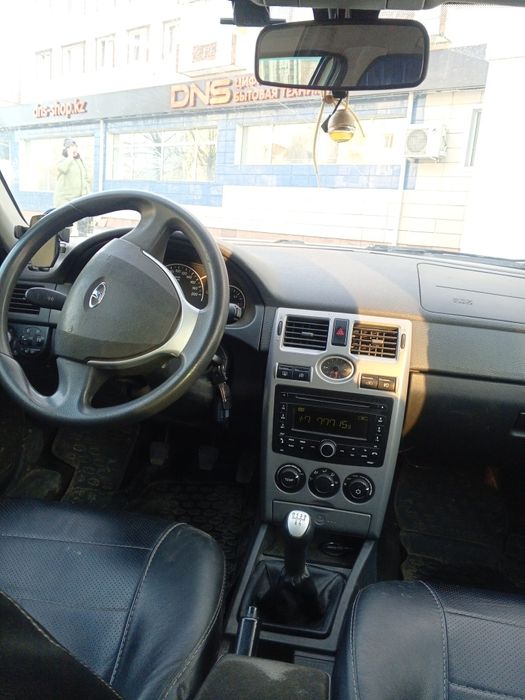 Продам Приору универсал