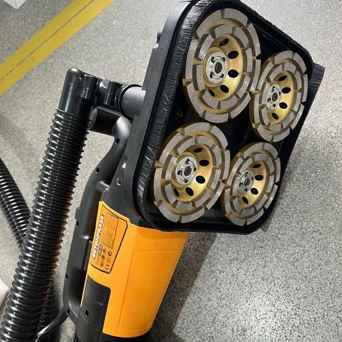 Шлифовальная машина с четырьмя головками