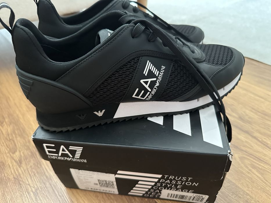 Оригинал кроссовки EA7
