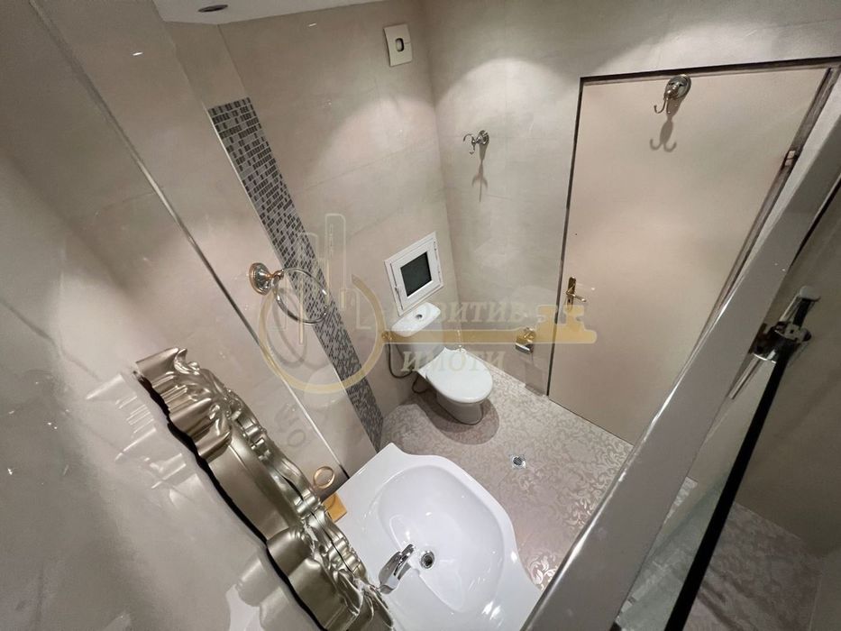 Дава се под наем Тристаен апартамент в София, Лозенец - 125 кв.м за 1350 € - Снимка #8