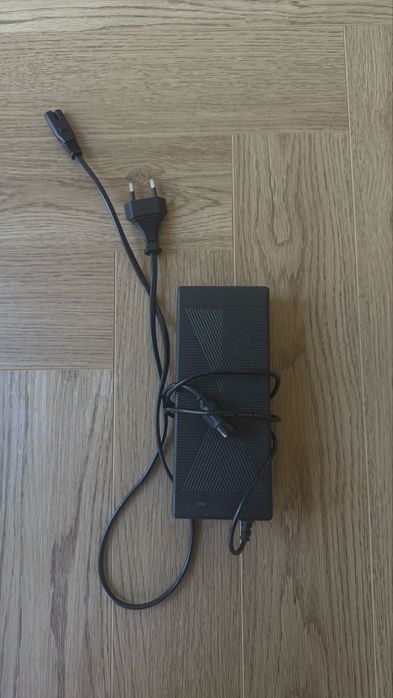 Срочно продам б/у самокат kugoo m4 Pro.