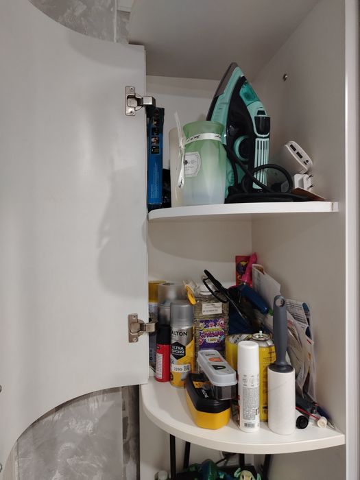 Продам угловой шкаф