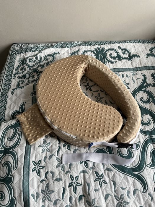 подушка для кормления