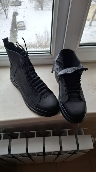 Продам кожаные  берцы