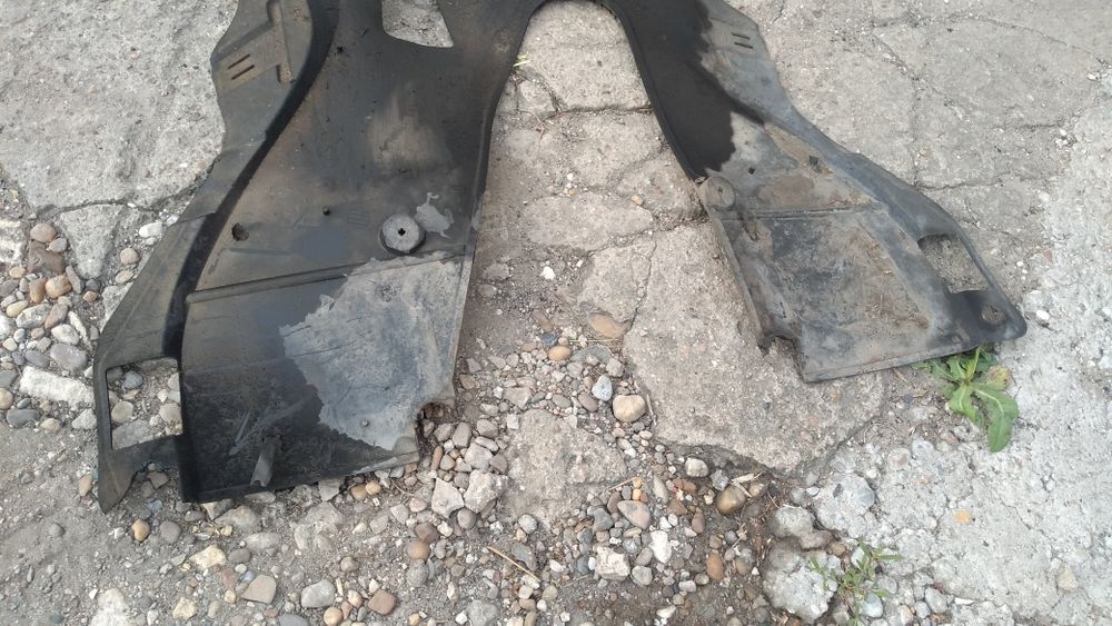 кора под двигател рено сценик 1.9дти 2001 година