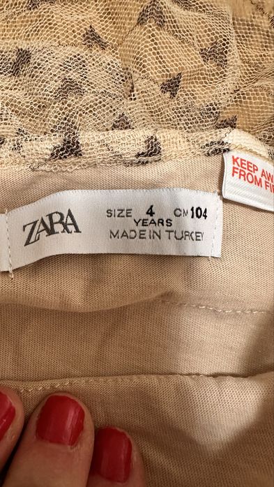 Rochita Zara masura 104 cm