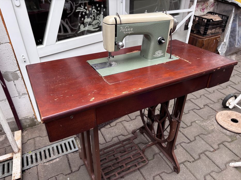 Mașină de cusut Ileana