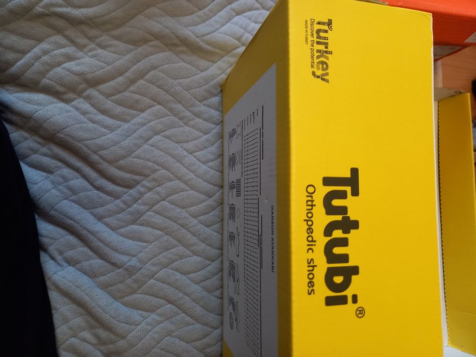 Продам туфли для девочки