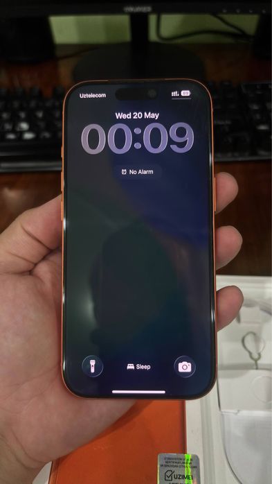 Iphone 17 pro orange