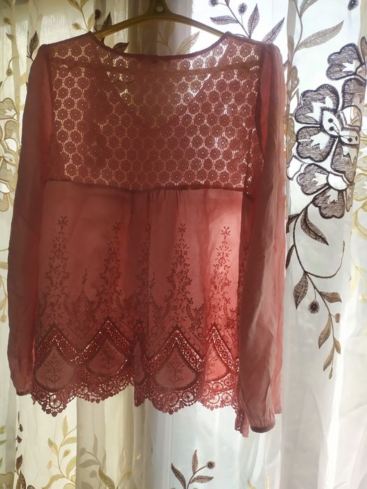 Женская рубашка с потертостями