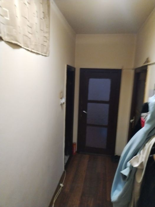 Vand apartament trei camere