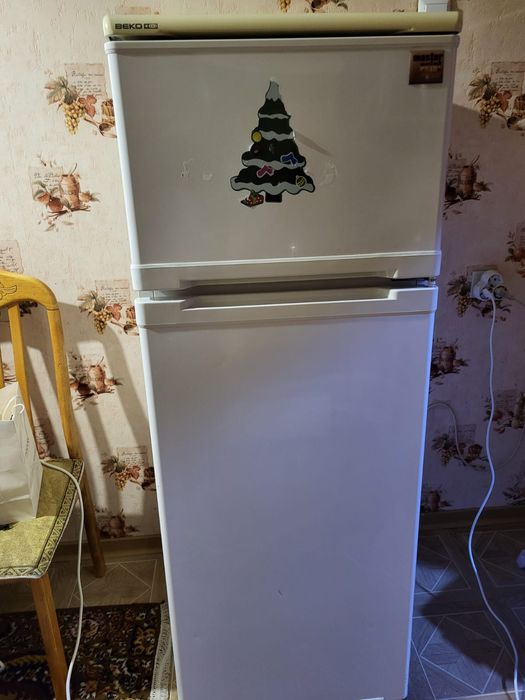 Продам холодильник