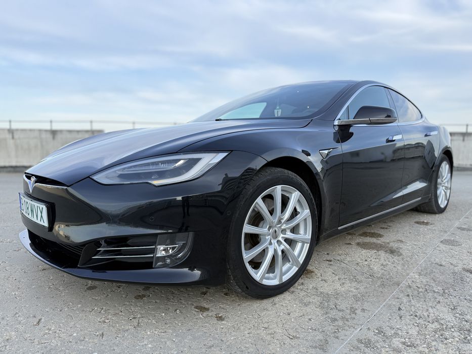 TESLA Model S 2018