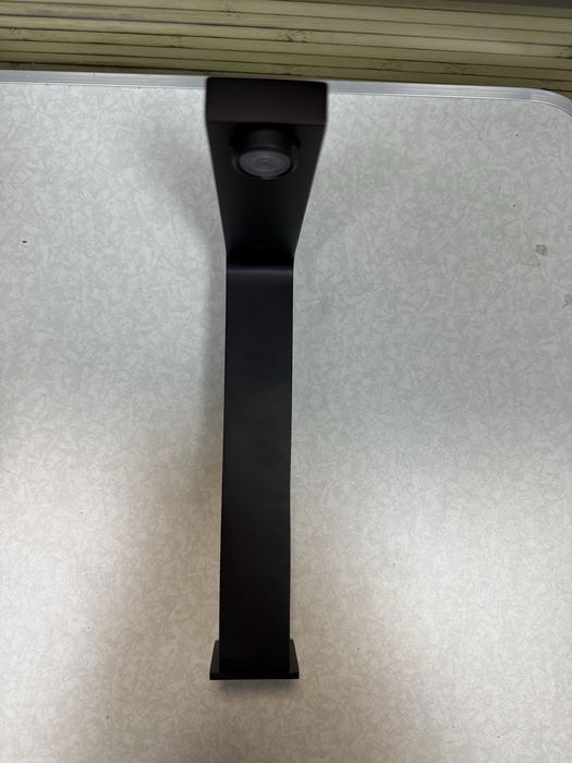 Висок смесител за баня ( Черен )