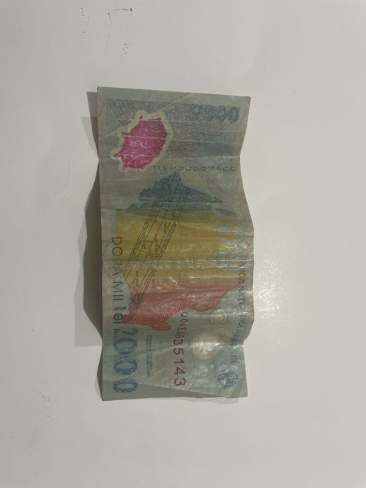 Bagnota de 2.000 lei cu Eclipsa