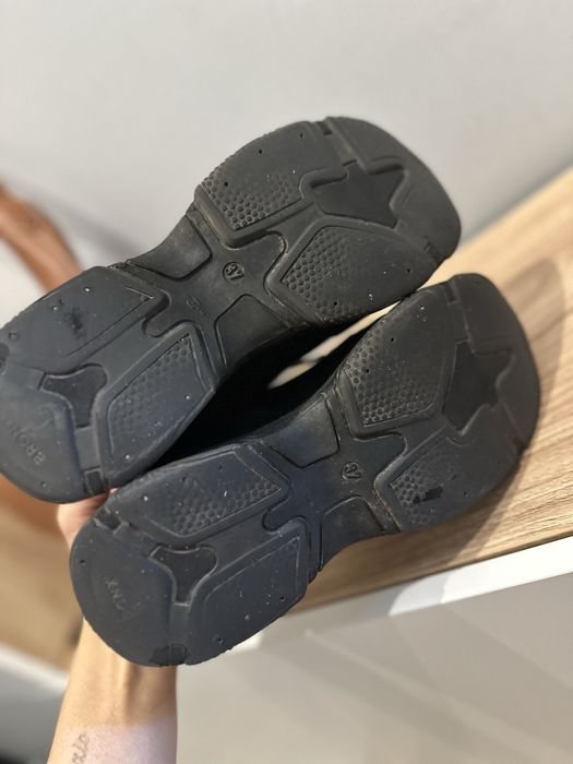 Продам кроссовки бренда Bronx размер 37