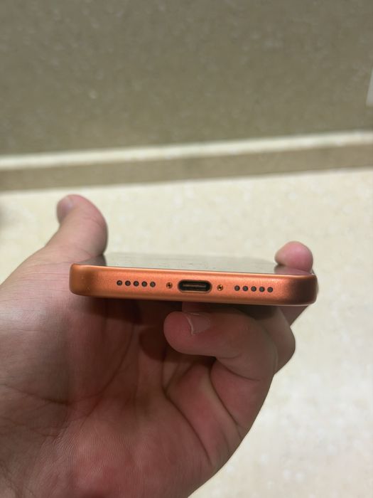 Iphone 17pro orange