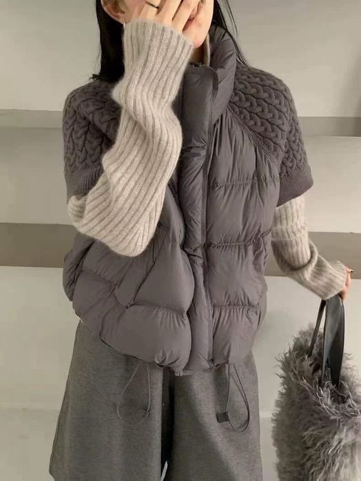 Продам жилетки женские