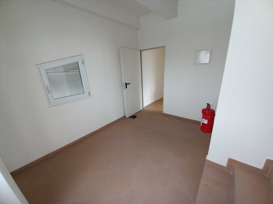 Дава се под наем Промишлена сграда в Разград, Бели Лом - 2765 кв.м за 5000 € - Снимка #8