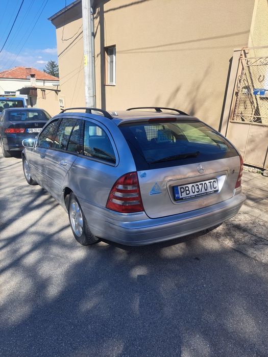 Продавам Мерцедес С180