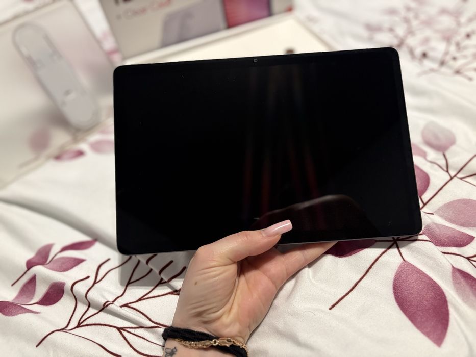 Tableta LENOVO Tab, 10.1", 128GB 4GB RAM Wi-Fi Luna Grey + Clear Case