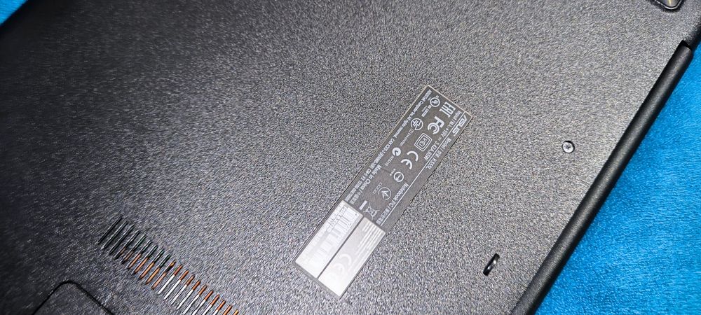 Продавам Лаптоп Asus K555L