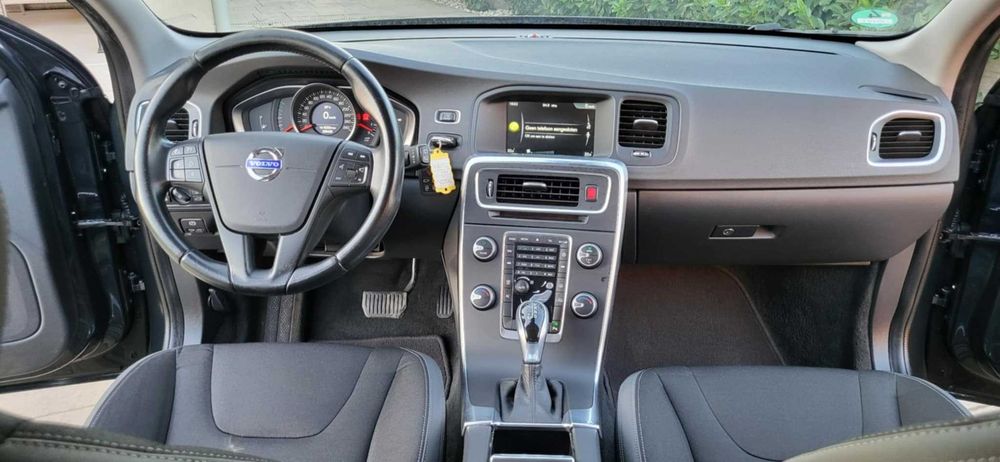 Volvo V60 Cutie automata 2.0 Diesel