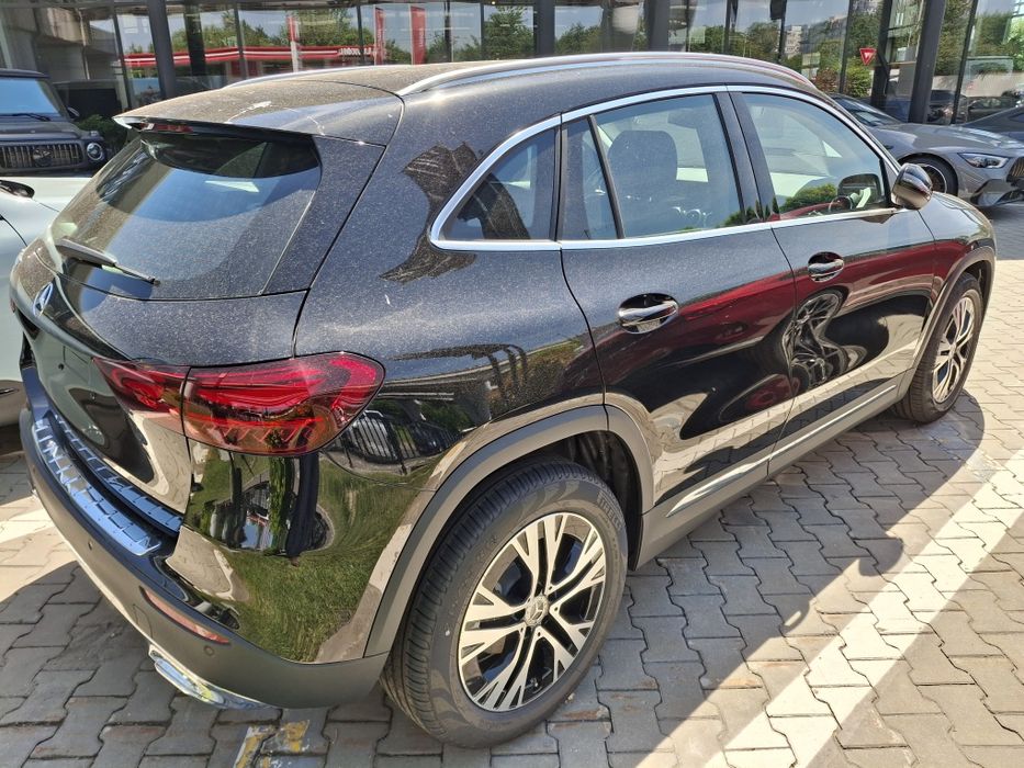 Mercedes-Benz GLA 180, Nou, 4 ani Garantie