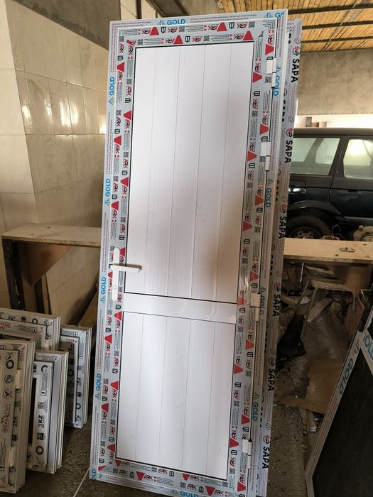 Двери входные. Межкомнатные